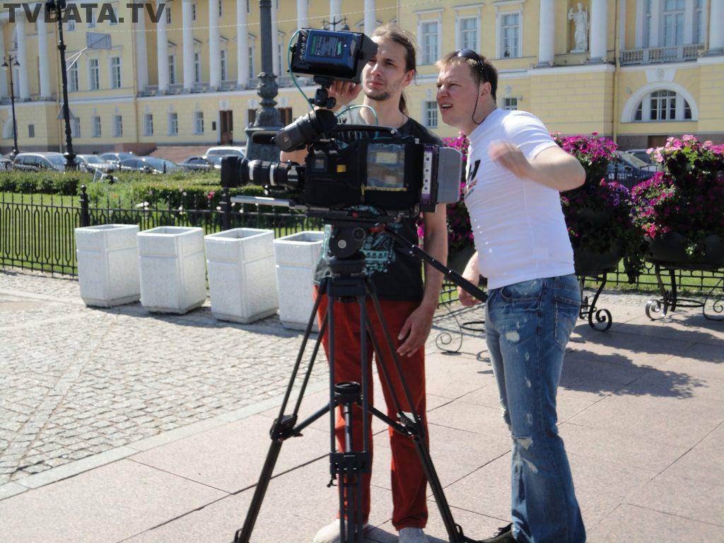 Filming on Isaakievskaya Square which stretches between St. Isaac's Cathedral and the Mariinsky Palace in St. Petersburg