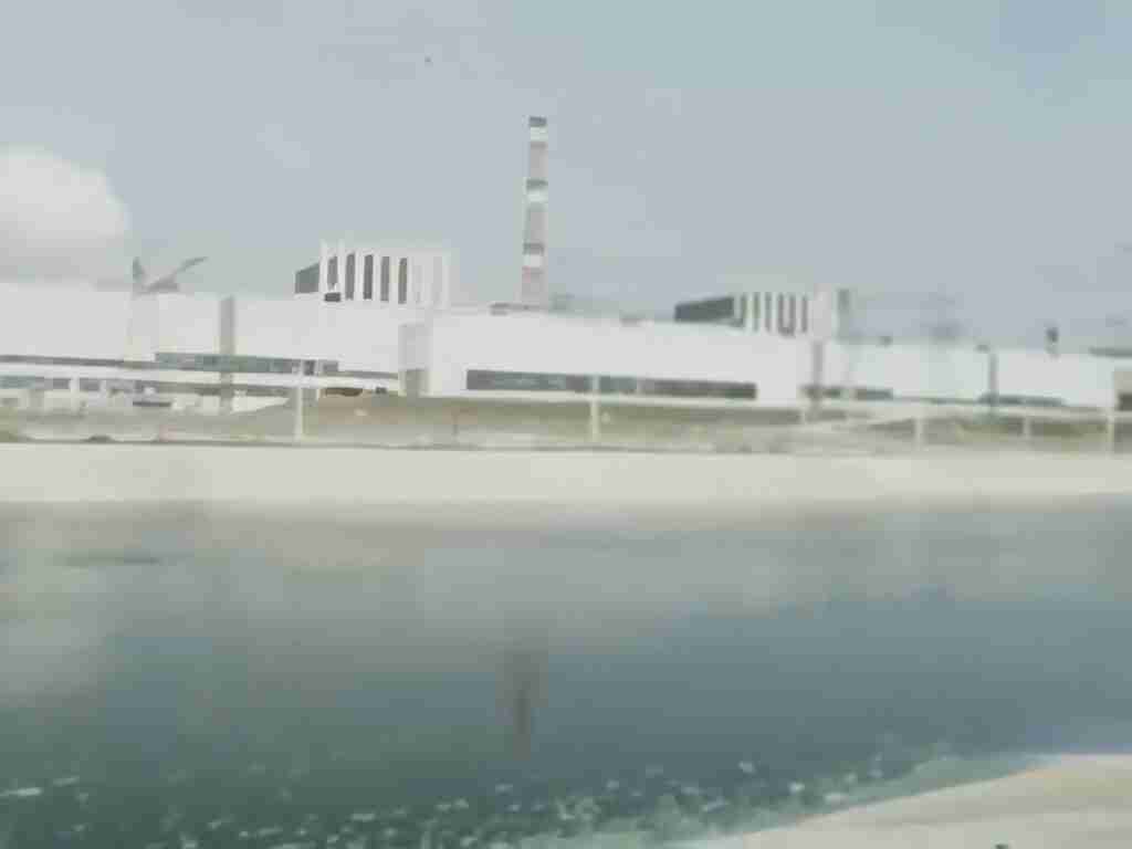 video-flip0479 Chernobyl, nuclear power plant, cooling canal, water canal, nuclear infrastructure, industrial water, reactor cooling, Soviet engineering, power station, nuclear facility, Ukraine, Pripyat, energy infrastructure, atomic energy, hydrotechnical system, archival footagev=LMvAPRQMayE